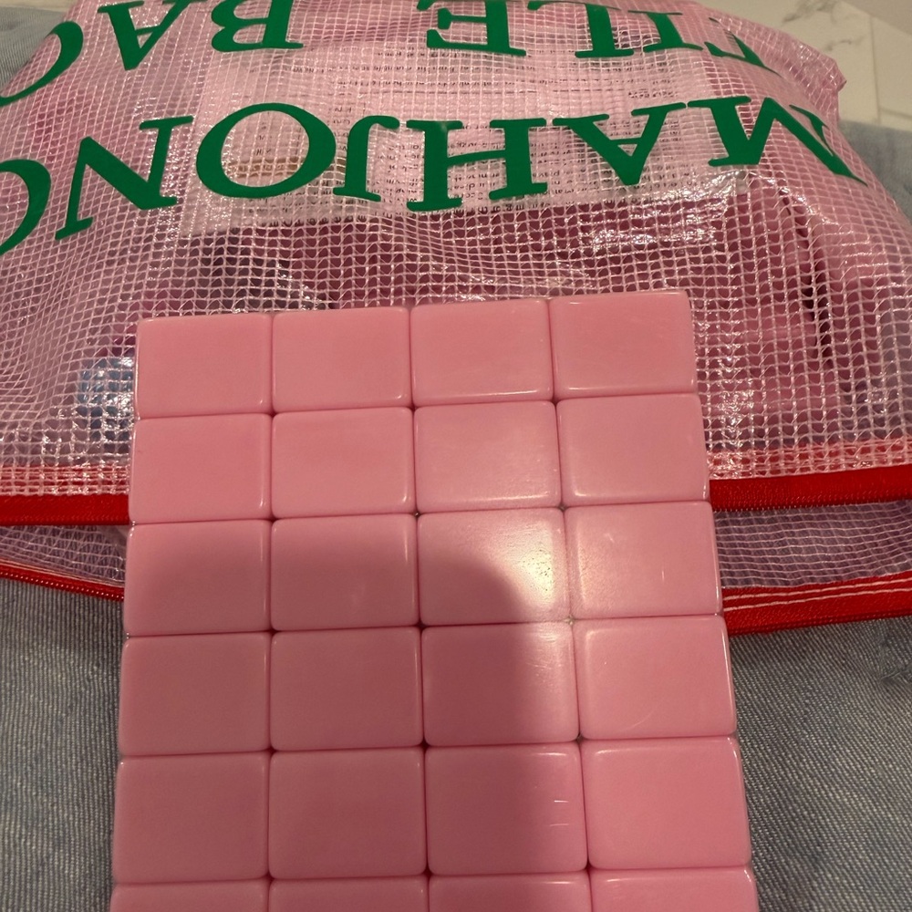 Pink Mahjong Tile Set - Picture 7 of 7